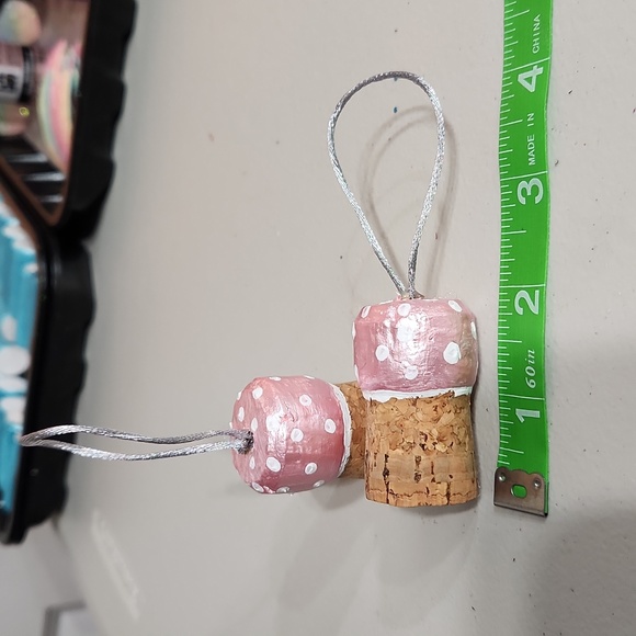 Hand Crafted Metallic Pink Champagne Cork Toadstools  Ornaments 10pk - Picture 3 of 4